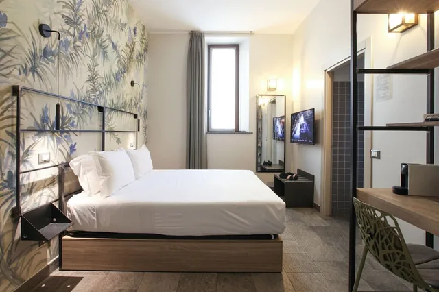 غرفة قياسية بسرير مزدوج بحمام خاص في الطابق الأرضي، Versoverde Alzaia Naviglio Grande 2/4