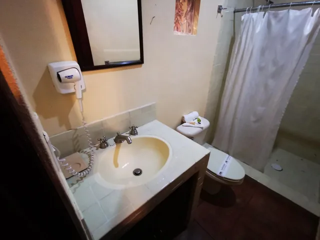 غرفة داخلية رباعية، Hotel Chocolate Suites 8/8