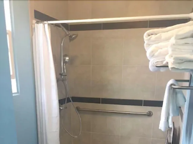 غرفة قياسية بسريرين كوين لذوي الإعاقة، DOLPHIN COVE MOTEL 5/5