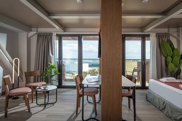 جناح جونيور بسرير كوين بإطلالة على البحر، Infinity City Boutique Hotel 6/10