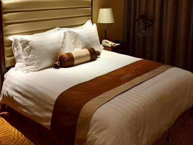 Deluxe, Suite, Shanghai Paradise Hotel 1/1