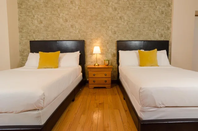 غرفة بسريرين مزدوجين، Hotel Dorion 2/5