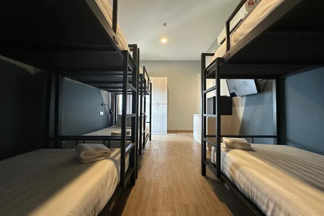 جناح تنفيذي عائلي بستة أسرّة، OYO Townhouse, Selayang formerly RHR Hotel 1/2