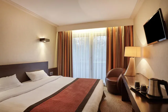 غرفة كومفورت بسرير مزدوج أو سريرين منفصلين بإطلالة على البحيرة، Hotel Et Spa Du Beryl 2/10