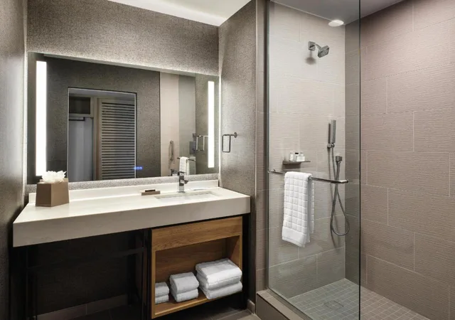 Guest Room, 2 Queen Beds, Golf Course View, Club Lounge Access, Sheraton Flowood The Refuge Hotel & Conference Center 8/8