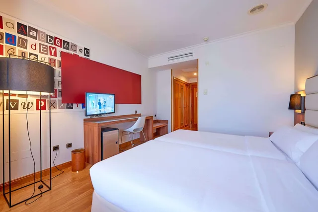 غرفة ثلاثية، Hotel Vigo Los Galeones Affiliated By Melia 1/4