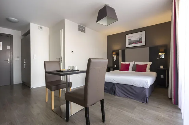 غرفة قياسية بسرير مزدوج، Appart hotel Odalys City Colmar Centre 2/3