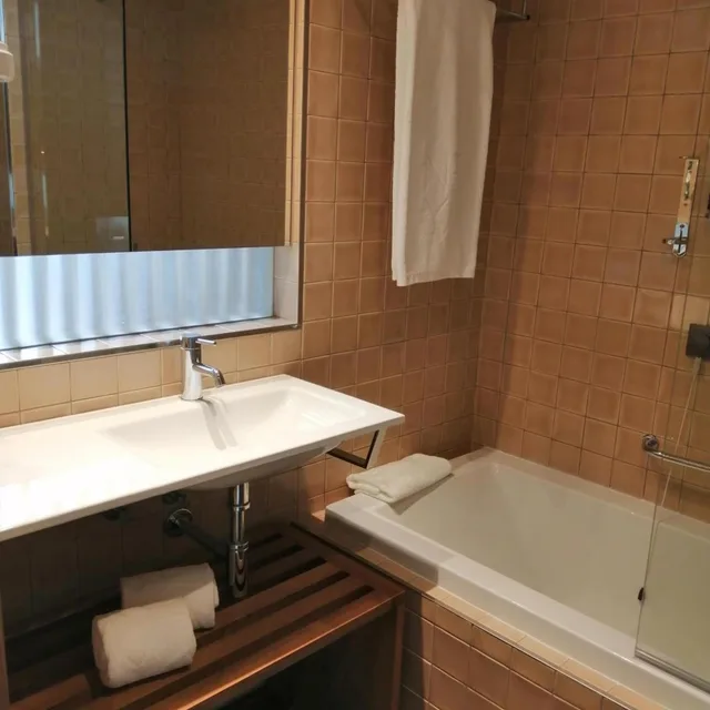 جناح بسرير كينج بإطلالة على النهر، NEYA Porto Hotel 8/10