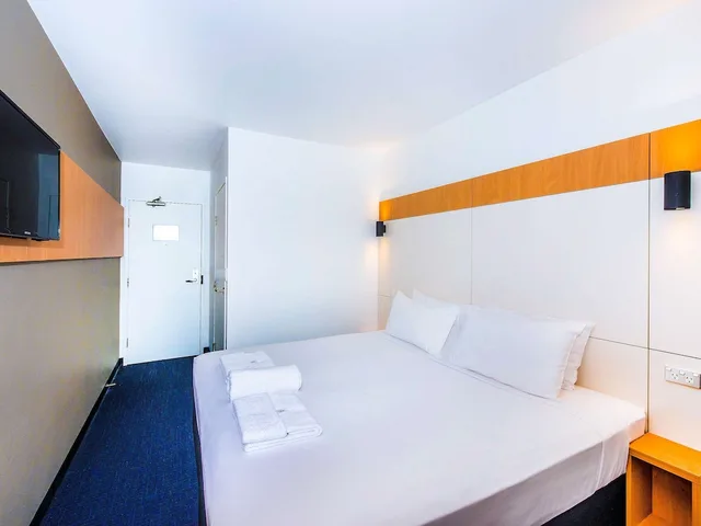 Standard, 1 Queen and 1 Bunk Bed, ibis budget Casula Liverpool 4/10