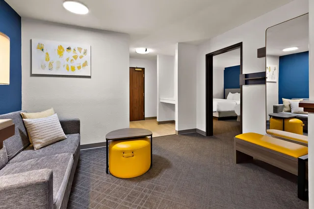 جناح بسرير كينج وسريرين كوين، Comfort Inn & Suites Fremont 1/1