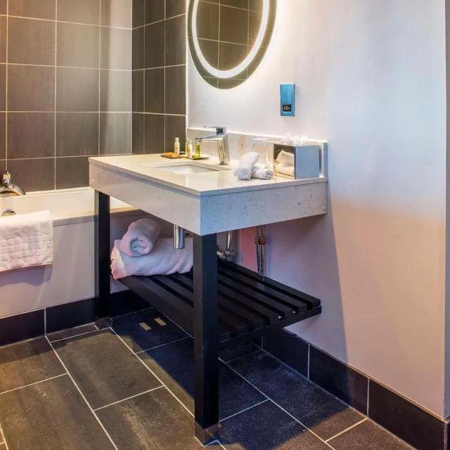 غرفة ديلوكس بسرير فردي، Doubletree By Hilton Bristol South Cadbury House 10/10
