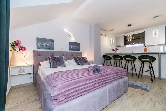 استوديو بسرير كوين بإطلالة على البحر بشرفة، APARTMENTS SANDITO 2/5