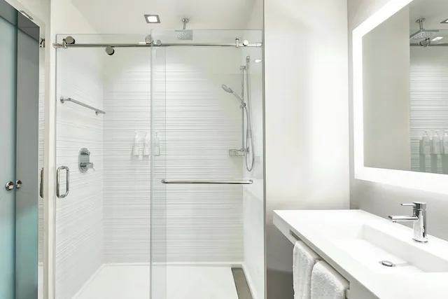 غرفة كلاسيكية بسرير كوين، Ac Hotel Auburn 4/8