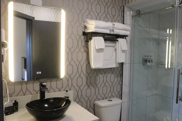 غرفة بسريرين كوين، Coast Courtenay Hotel 6/7