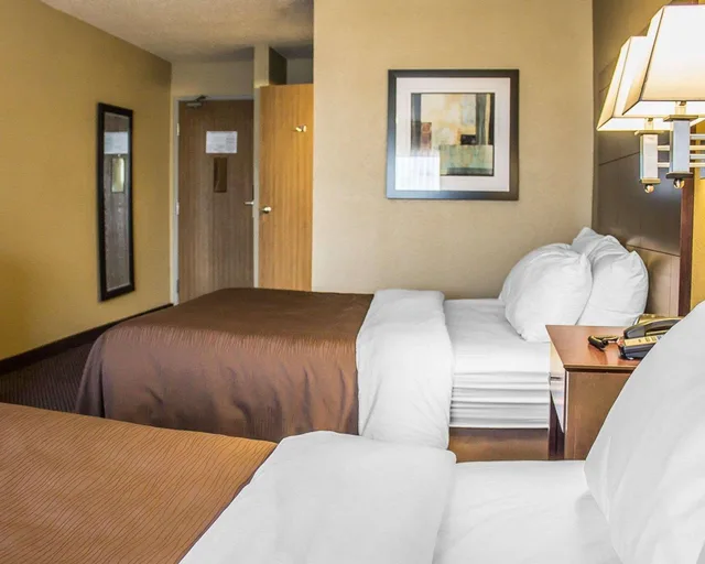 غرفة بسريرين كوين، Quality Inn and Suites Sturgeon Bay WI 2/2
