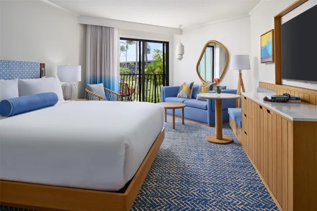 Signature, Club, King Bed, Pool and Ocean View, OUTRIGGER Kauai Beach Resort & Spa 1/5