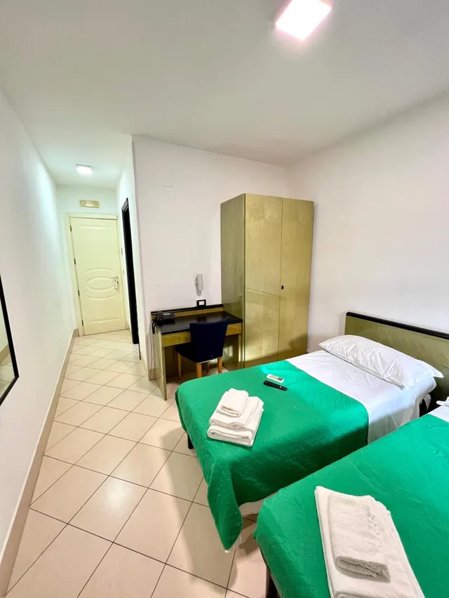 غرفة بسريرين منفصلين، Hotel Como 7/9