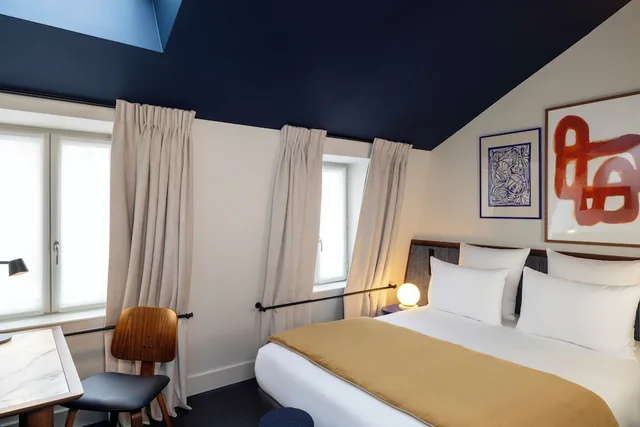 غرفة متصلة بسرير مزدوج بشرفة، Cristal Champs Elysees Hotel 2/7