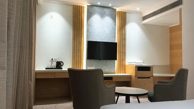 Premier, King Bed, Hotel Sonia, Rudrapur 2/2