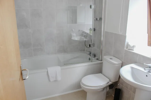 غرفة عائلية بسرير مزدوج، Belvilla Inverness Craigmonie Hotel 10/10