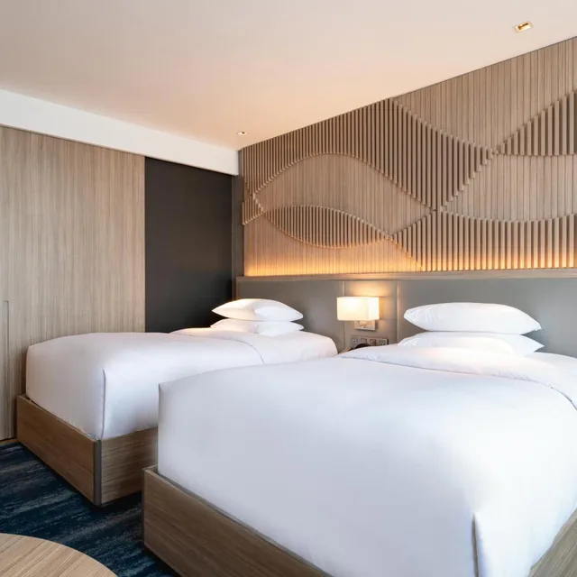 Studio, Double Bed, Lagoon View، Courtyard Phnom Penh 3/5
