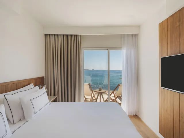 2 Bedrooms, Master, the Level, Suite, King Bed، Melia Ibiza 4/9