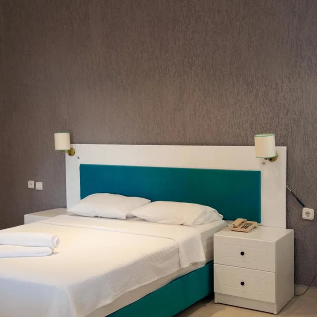 غرفة رباعية بإطلالة على البحر، Sky Sea Hotel 7/10