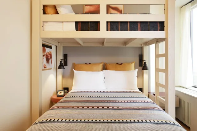Guest Room, Twin Beds, Bunk Bed, Queen Bed, Moxy Richmond Downtown 2/3