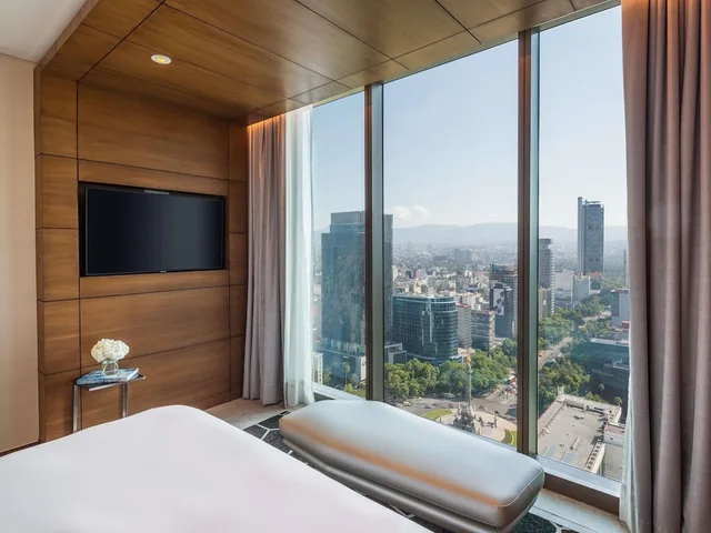 جناح بريستيج بسرير كينج بشرفة، Sofitel Mexico City Reforma 4/7
