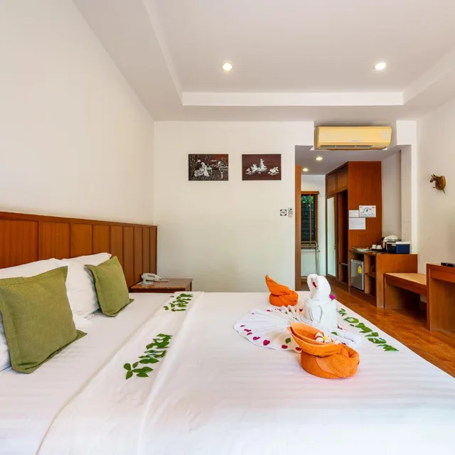 Superior, King Bed, Sailom Resort Bangsaphan 6/10