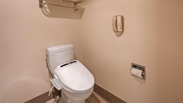 جناح جونيور بسريرين كينج، Best Western Plus Executive Inn 8/8
