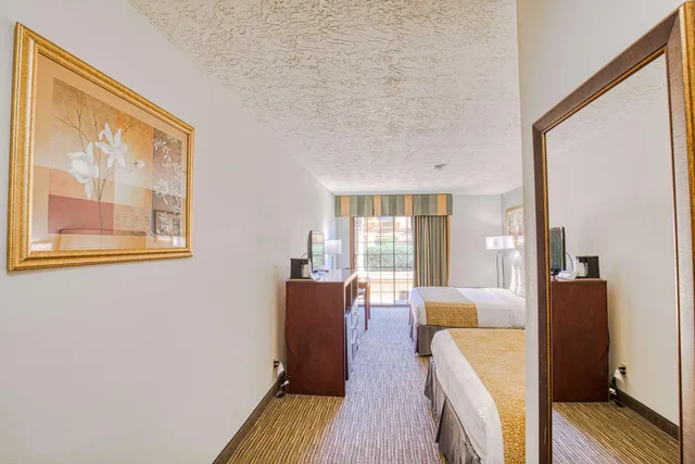 غرفة قياسية رباعية، Best Western Green Valley Inn 3/3