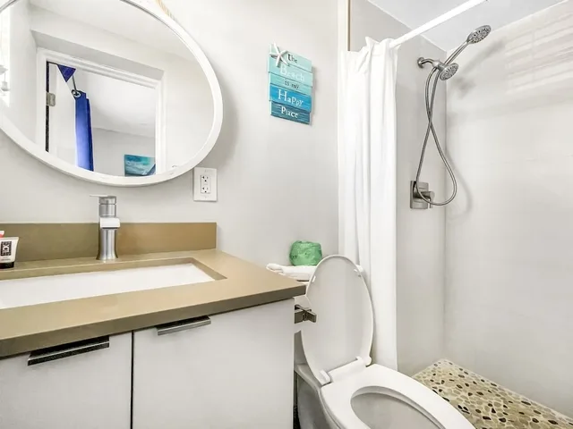 استوديو بسرير كوين، Neptune Oceanfront Rentals 9/9