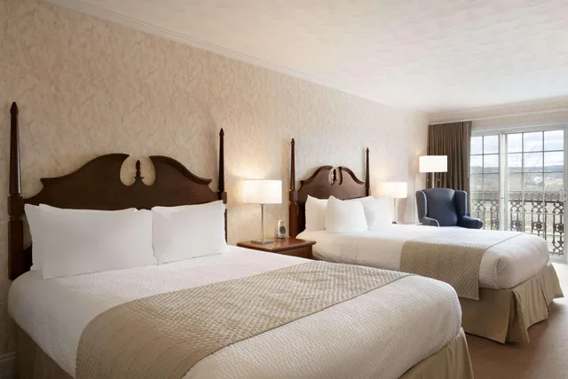 غرفة بسريرين كوين، Days Inn by Wyndham Edmundston 2/2