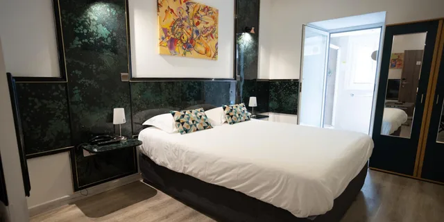 جناح جونيور كومفورت، Hotel Napoleon 2/7