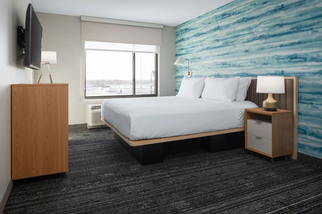 جناح بسرير كينج بغرفة نوم واحدة مع أريكة لذوي الإعاقة، TownePlace Suites by Marriott Sidney 1/2