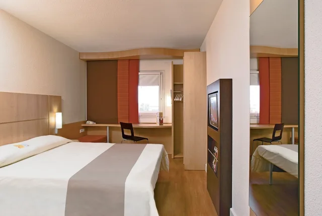 غرفة قياسية بسريرين منفصلين، Ibis Aubenas 3/6