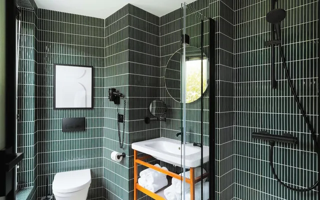 جناح بسرير كوين، Appart'Hotel Makom Montmartre 6/9