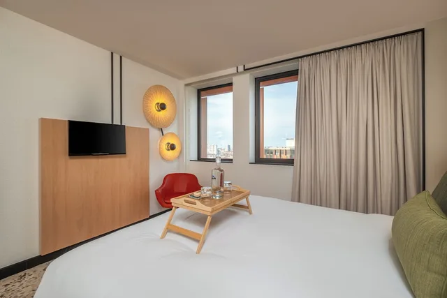 شقة بسرير كوين بشرفة بغرفة نوم واحدة مع أريكة، FirstName Toulouse Residence, part of JdV by Hyatt 2/6