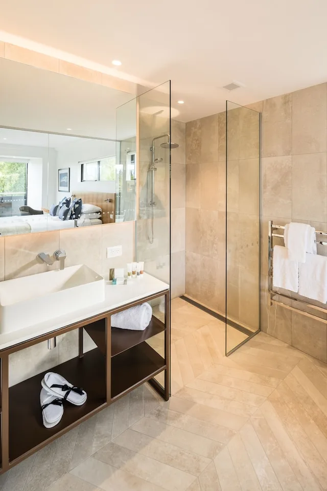 جناح جونيور بسرير كينج، Queenstown Park Boutique Hotel 6/6