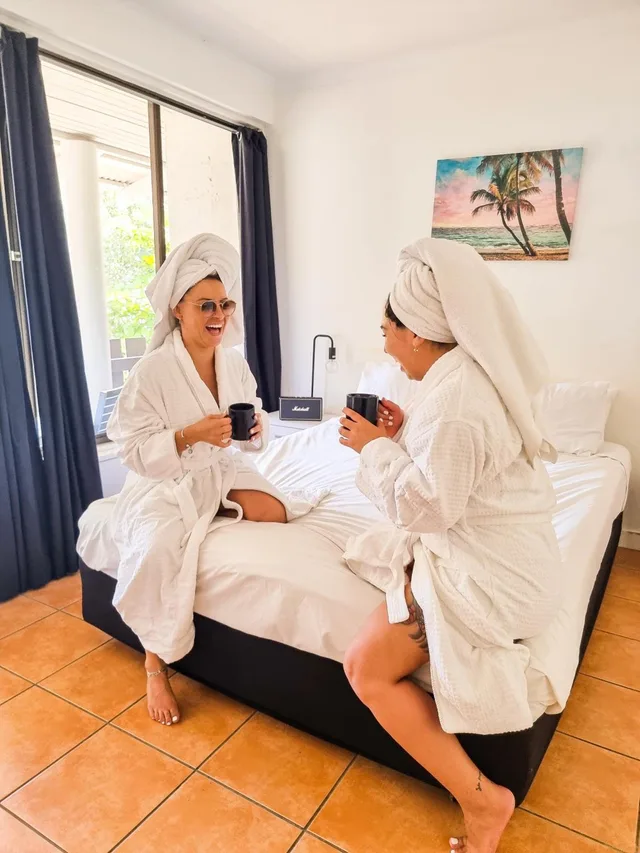 غرفة بسرير كينج، Nomads Airlie Beach - Adults Only 2/3