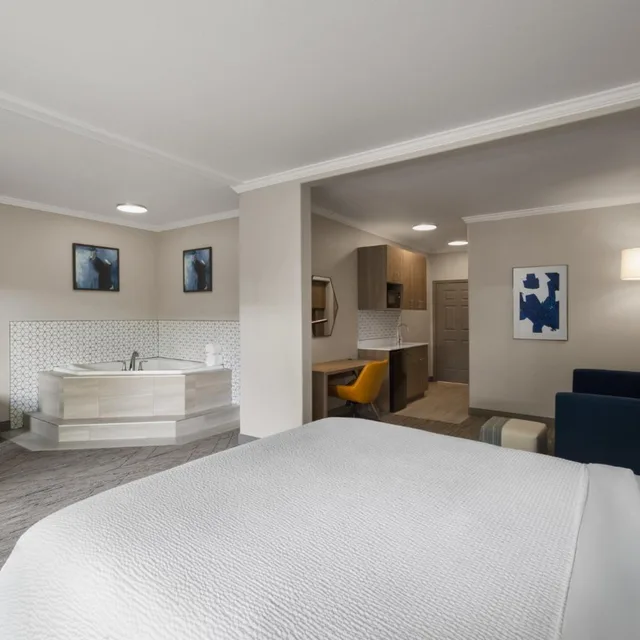 جناح بسرير كينج بجاكوزي، Holiday Inn Express Hotel And Suites Paso Robles 1/8
