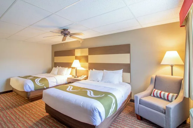 غرفة بسريرين كوين، Quality Inn near Rocky Mountain National Park 1/2
