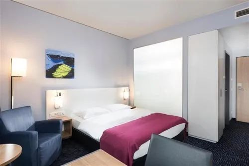 غرفة بسرير مزدوج أو سريرين منفصلين، Seminaris Campus Hotel Berlin 3/4