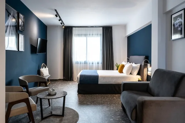 Junior Suite, Studio, Queen Bed, Sofa، PLAY Theatrou Athens, a member of Brown Hotels 4/4