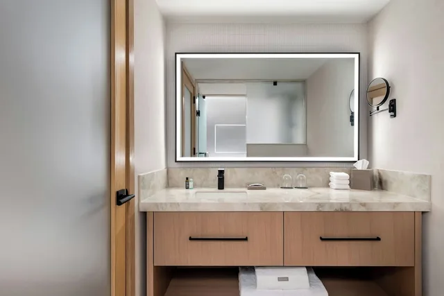 جناح بسرير كينج بغرفة نوم واحدة، The Westin Harbour Castle, Toronto 5/5