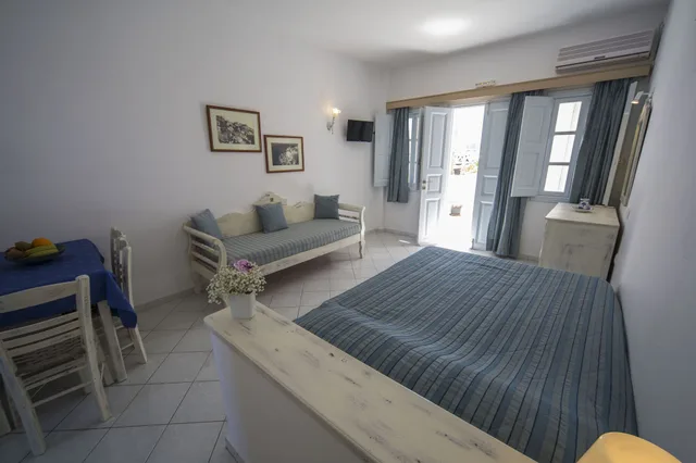 غرفة قياسية ثلاثية بسرير مزدوج وسرير فردي، Ianthe Apartments And Villa 1/2