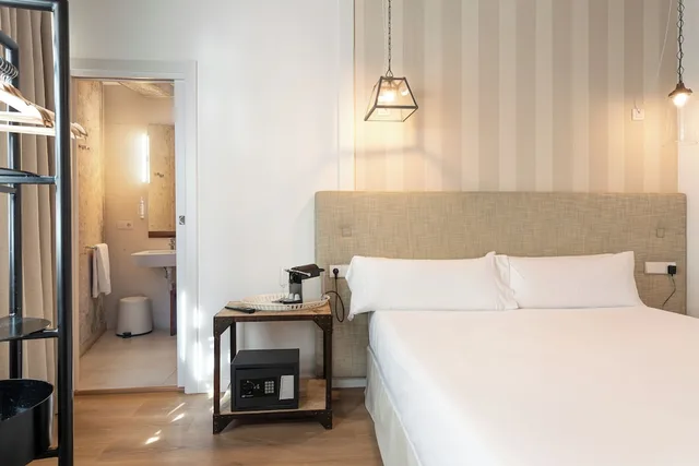 غرفة قياسية بسرير مزدوج، Brondo Architect Hotel 7/10