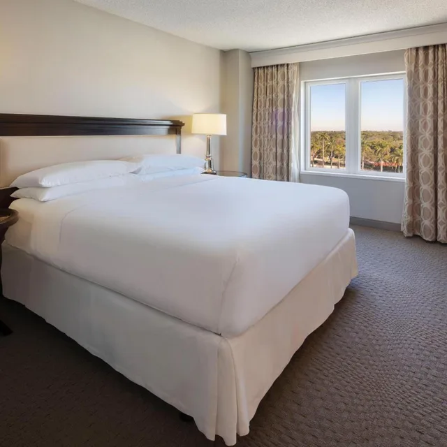جناح تنفيذي بسرير كينج، Sheraton Suites Fort Lauderdale West 1/7