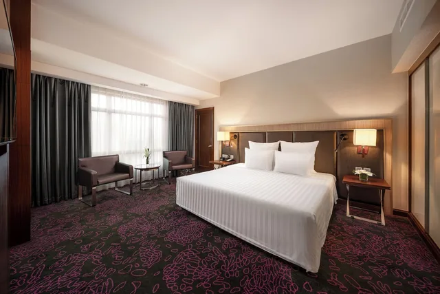 جناح تنفيذي بسرير كينج مع أريكة مع دخول صالة النادي، Pullman Hanoi Hotel 2/10